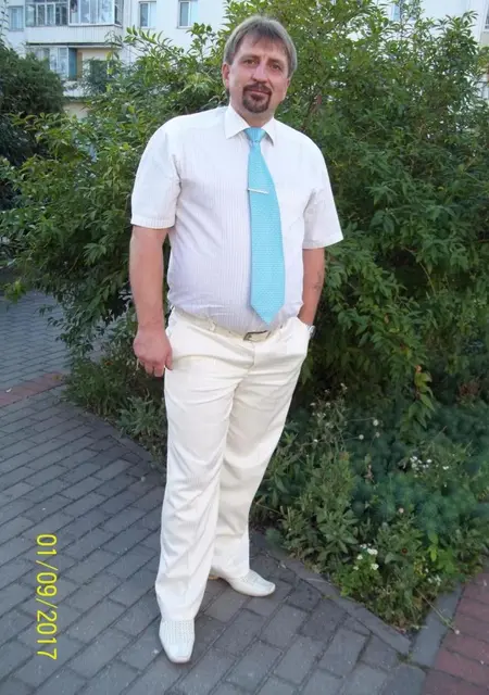 Саня из Слуцка, мне 54, познакомлюсь на одну ночь