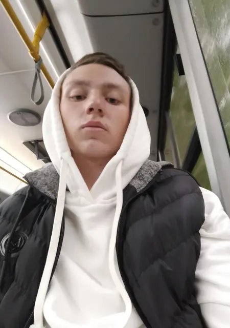 Павел из Молодечно, мне 23, познакомлюсь для приятного времяпровождения