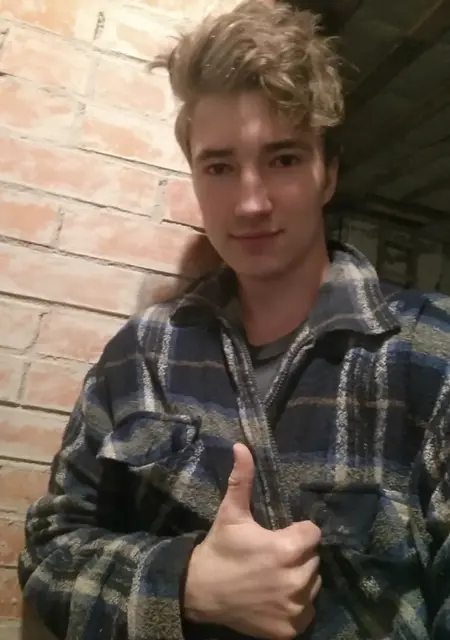 Я Петр, 26, из Полоцка, ищу знакомства без обязательств