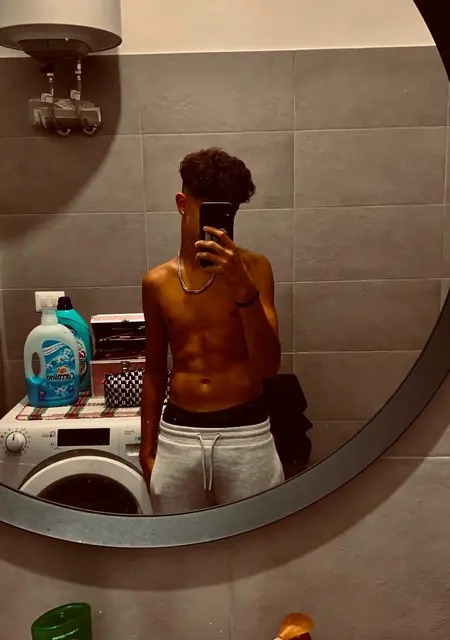 Я Luca, 20, знакомлюсь без обязательств в Риме