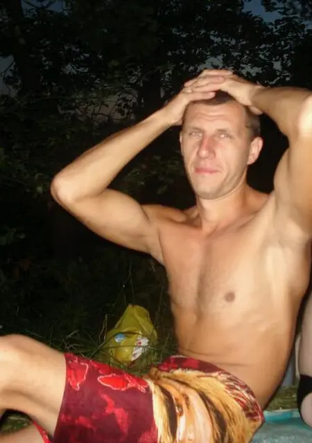 Evgen из Борисова, ищу на сайте знакомства на одну ночь