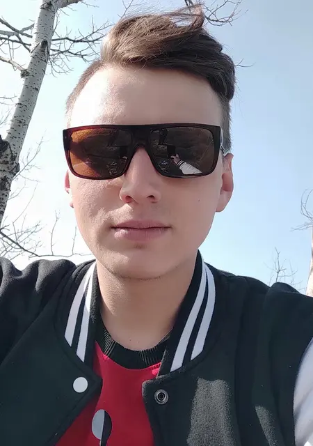 Максим з Кременчука, мені 27 років, познайомлюсь для вірт