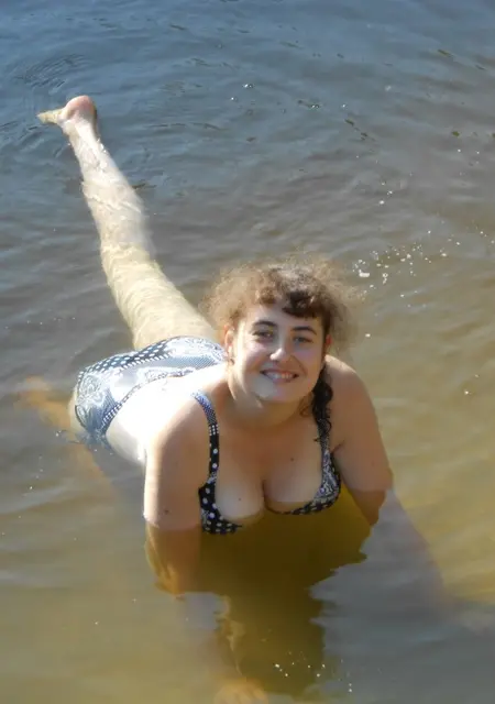 Алена з Сум, мені 37 років, познайомлюсь для вірт