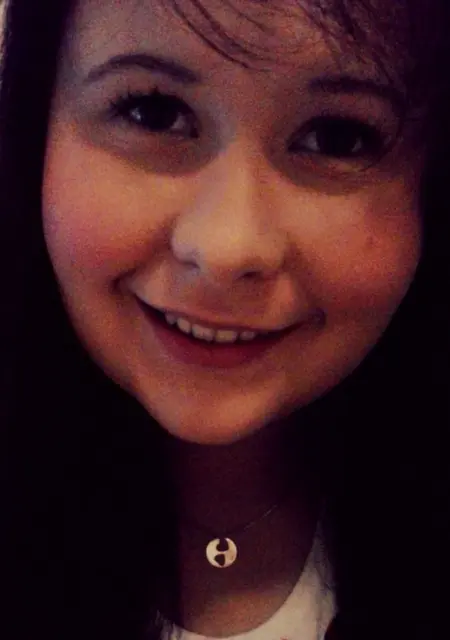 Евгения з Охтирка, мені 20 років, познайомлюсь для вірт