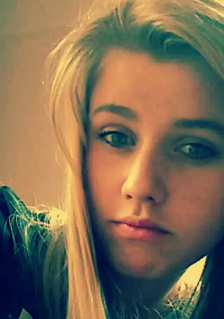 Инна из Жодино, мне 19, познакомлюсь для общения