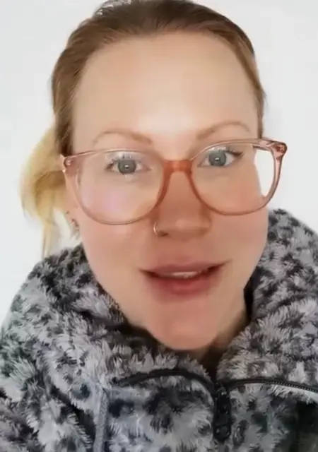 Clarisse из Обервильи, мне 36, познакомлюсь для постоянных отношений