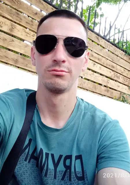 Я Василий, 37, из Актау, ищу знакомство для приятного времяпровождения