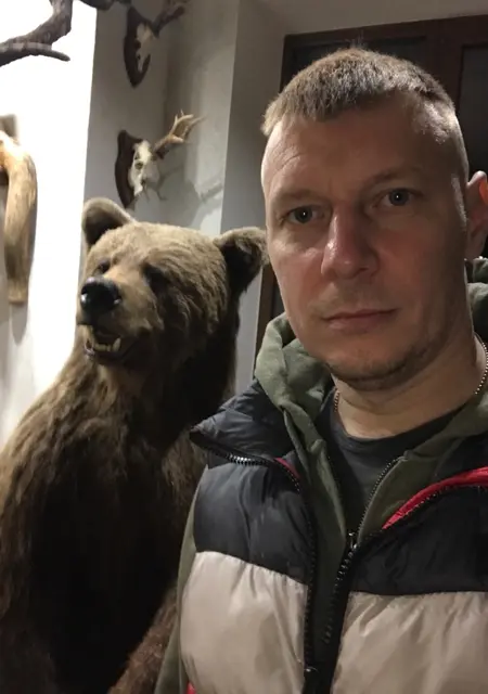 Я Артем, 41 років, знайомлюсь для спільних подорожей у Львові