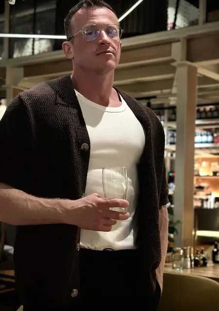 Я Alexis, 35, знакомлюсь без обязательств в Пхукете