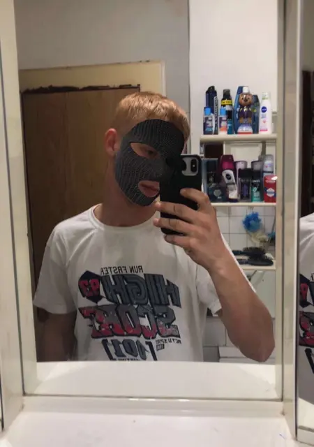 Я Zdenek, 20, из Праги, ищу знакомство для открытые отношения