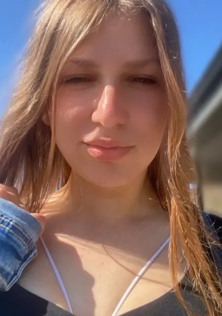 Я Вікторія, 25 років з Хуста, шукаю знайомство для постійних стосунків