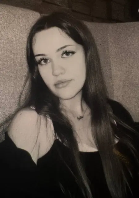 Я Полина, 25, знакомлюсь без обязательств в Афинах