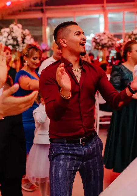 Я Robert, 22, из Арада, ищу знакомства без обязательств