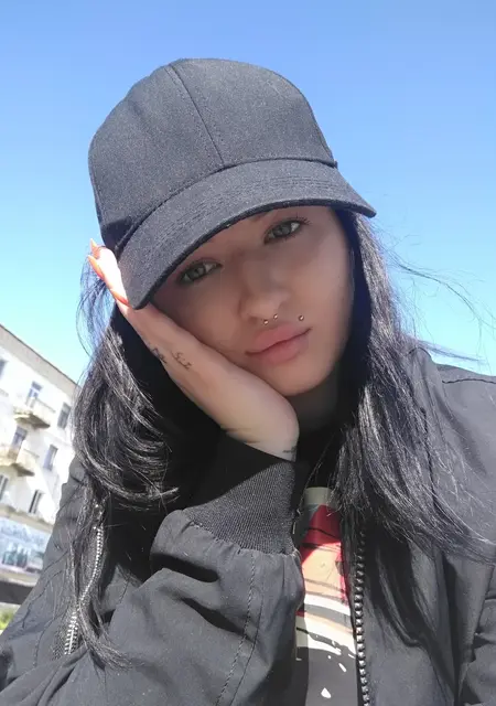 Lolita з Луганська, мені 28 років, познайомлюсь для спільних подорожей