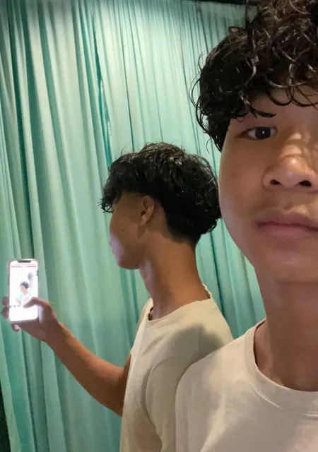 Я Leo, 18, из Накхонпатхом, ищу знакомства без обязательств