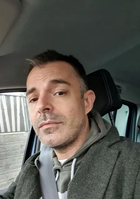 Я Leo, 44, знакомлюсь в Париже