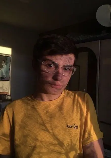 Jonathan из Парижа