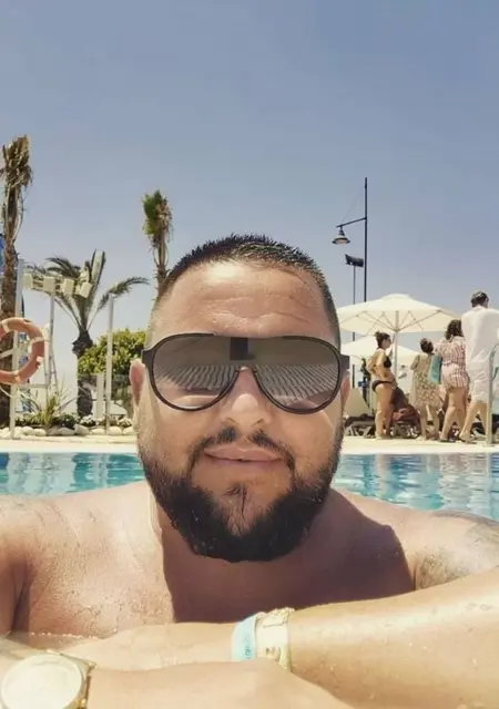 Soy Adam, 33 años de Madrid, busco conocer gente