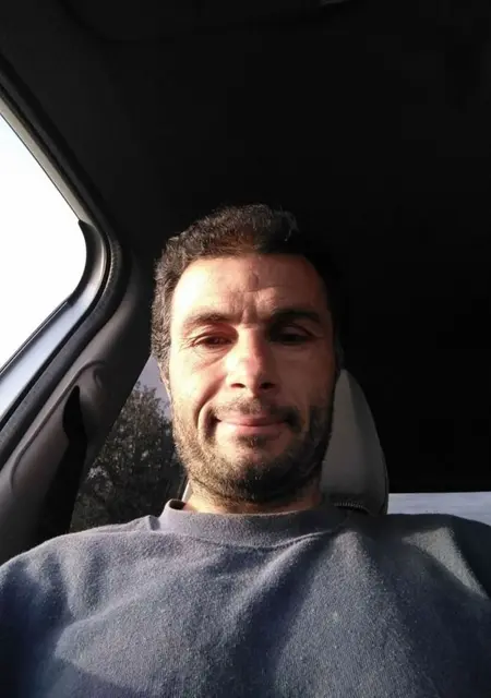 Sean из Афин, ищу на сайте знакомства на одну ночь