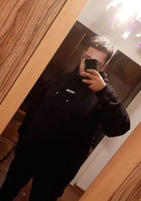 Я Robert, 18, из Берлина, ищу знакомство