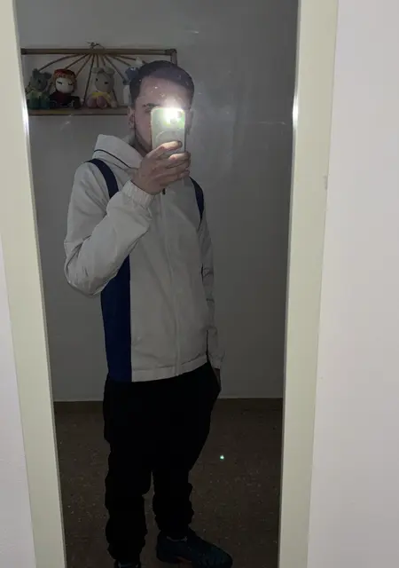 Soy Tomyy, 24 años, conociéndome para relación sin ataduras en Barcelona