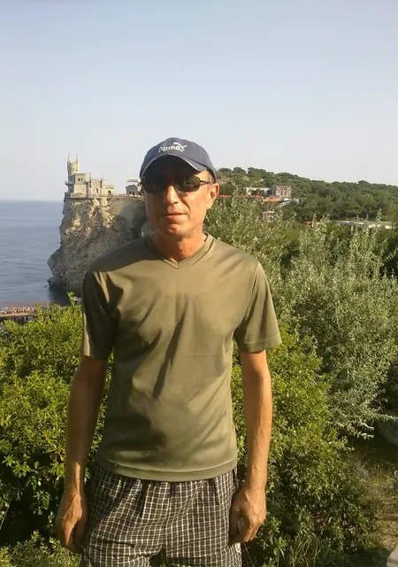 Я Виктор, 64 років, знайомлюсь без зобов'язань у Дніпрі