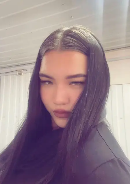 Я Софья, 20, знакомлюсь для общения в Амстердаме