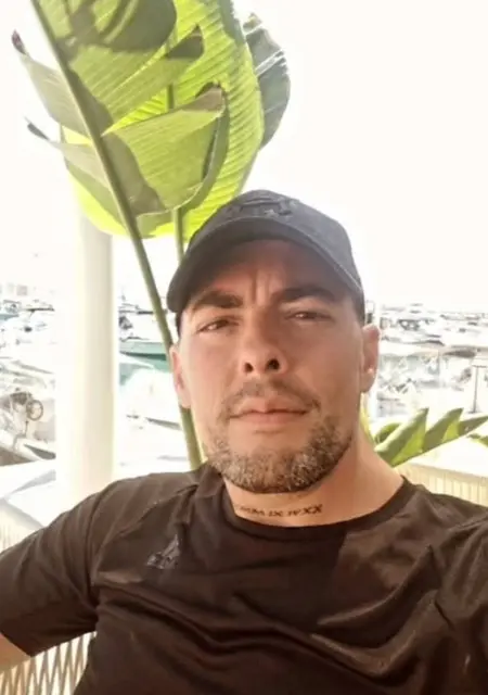 Я Nuevo, 38, из Барселоны, ищу знакомства на одну ночь