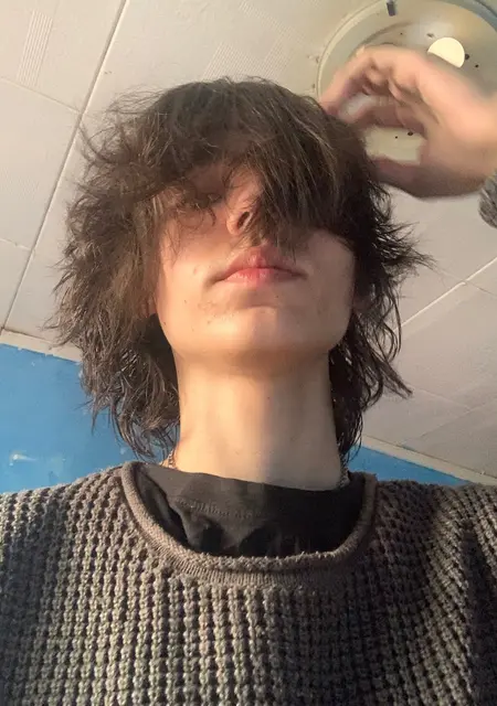 Я Никита, 18, из Днепра, ищу знакомство для приятного времяпровождения