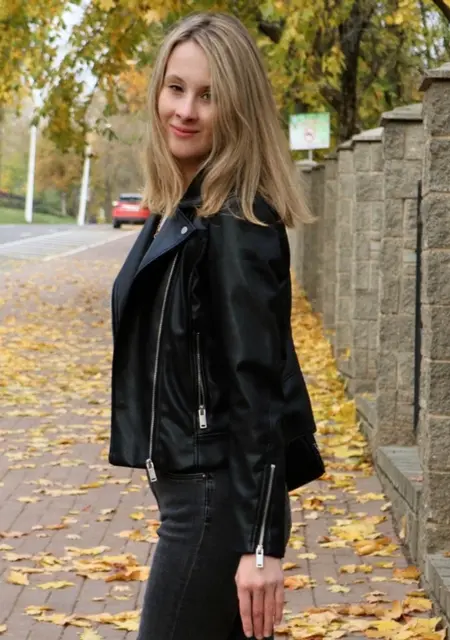 Я Юля, 28, из Витебска, ищу знакомства без обязательств