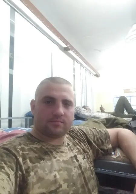 Я Egor, 33 років, знайомлюсь без зобов'язань у Черкасах