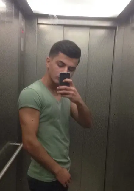 Я John Wayne, 41, из Кёльна, ищу знакомство для постоянных отношений