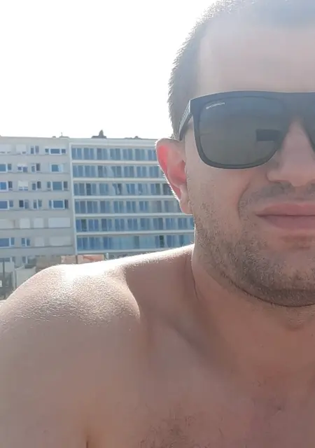 Я Саша, 32, из Антверпена, ищу знакомство для приятного времяпровождения