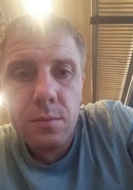 Саша из Гродно, мне 37, познакомлюсь для общения