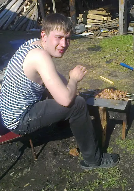 Я Дмитрий, 32, из Василевичей, ищу знакомство для приятного времяпровождения