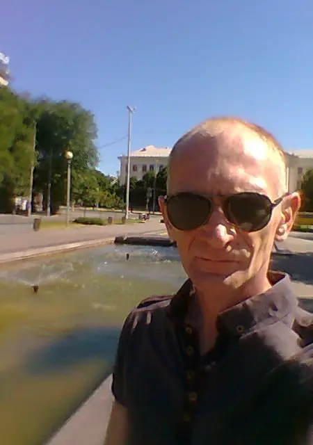 Я Олег, 58, знакомлюсь без обязательств в Запорожье
