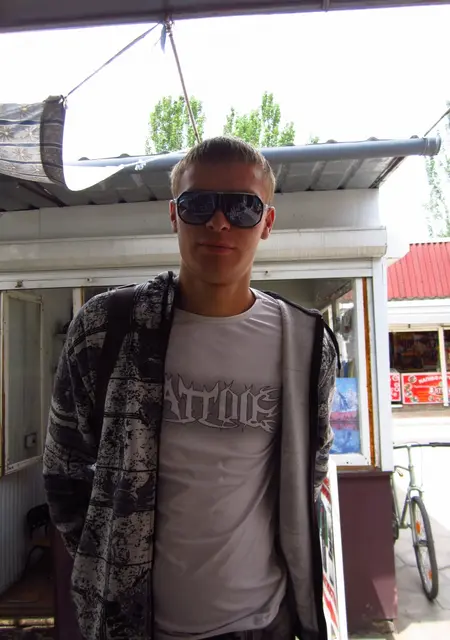 Grisha из Николаева, мне 34, познакомлюсь для вирта