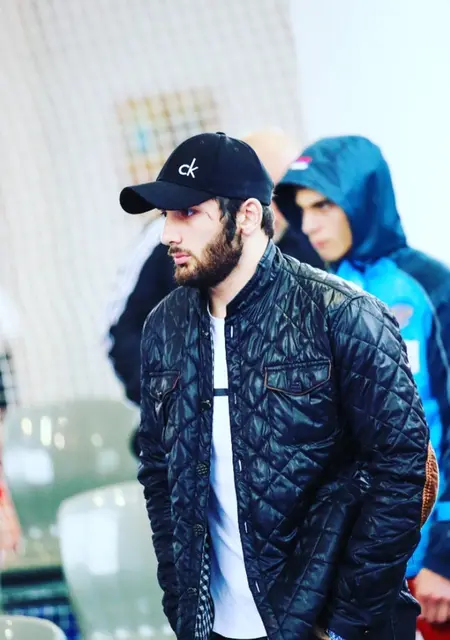 Эдгар из Еревана, ищу на сайте знакомства без обязательств