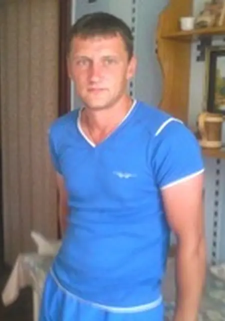 Я Андрей, 42, из Молодечно, ищу знакомства на одну ночь