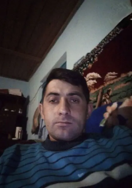 Я Avram, 35, знакомлюсь в Бухаресте