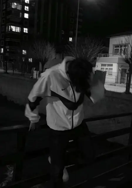 Мади из Парижа, мне 19, познакомлюсь на одну ночь