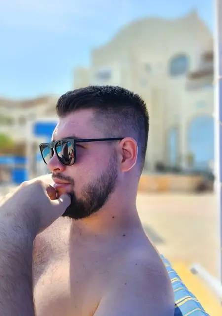 Я Razvan, 31, знакомлюсь для дружбы в Бухаресте