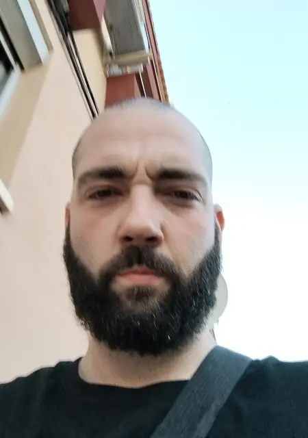 Sergio de Zaragoza, busco en el sitio lío de una noche