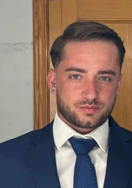 Soy Félix, 26 años de Cuart de Poblet, busco conocer gente para viaje