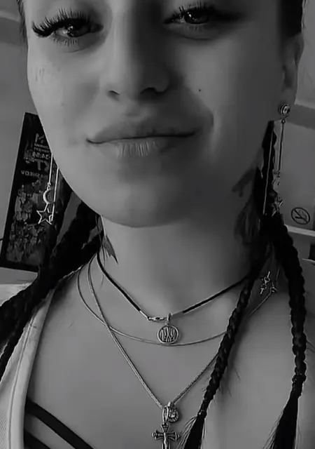 Диана з Слов'янськ, мені 23 років, познайомлюсь без зобов'язань