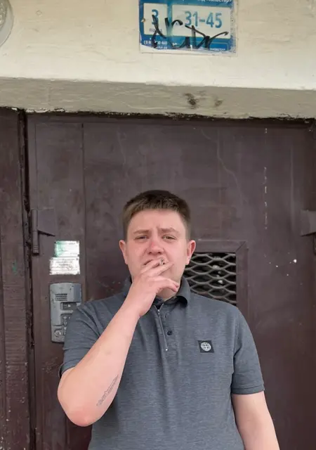 Дмитрий из Бургаснувшего, мне 23, познакомлюсь без обязательств