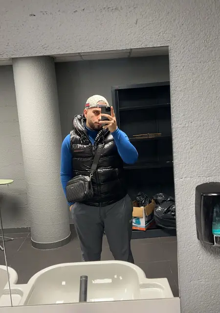 Luka из Парижа, мне 20, познакомлюсь на одну ночь