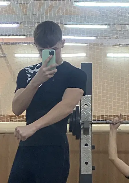 Захар из Бреста, ищу на сайте знакомства на одну ночь