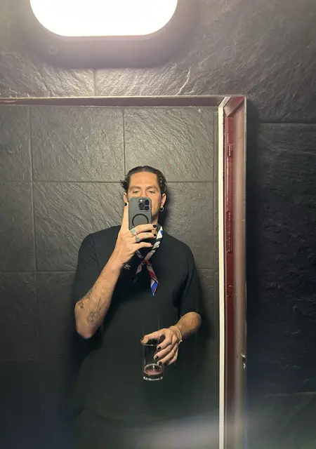 Я Jjj, 38, из Барселоны, ищу знакомства на одну ночь