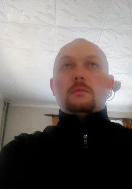 Егор из Волковыска, ищу на сайте знакомства на одну ночь